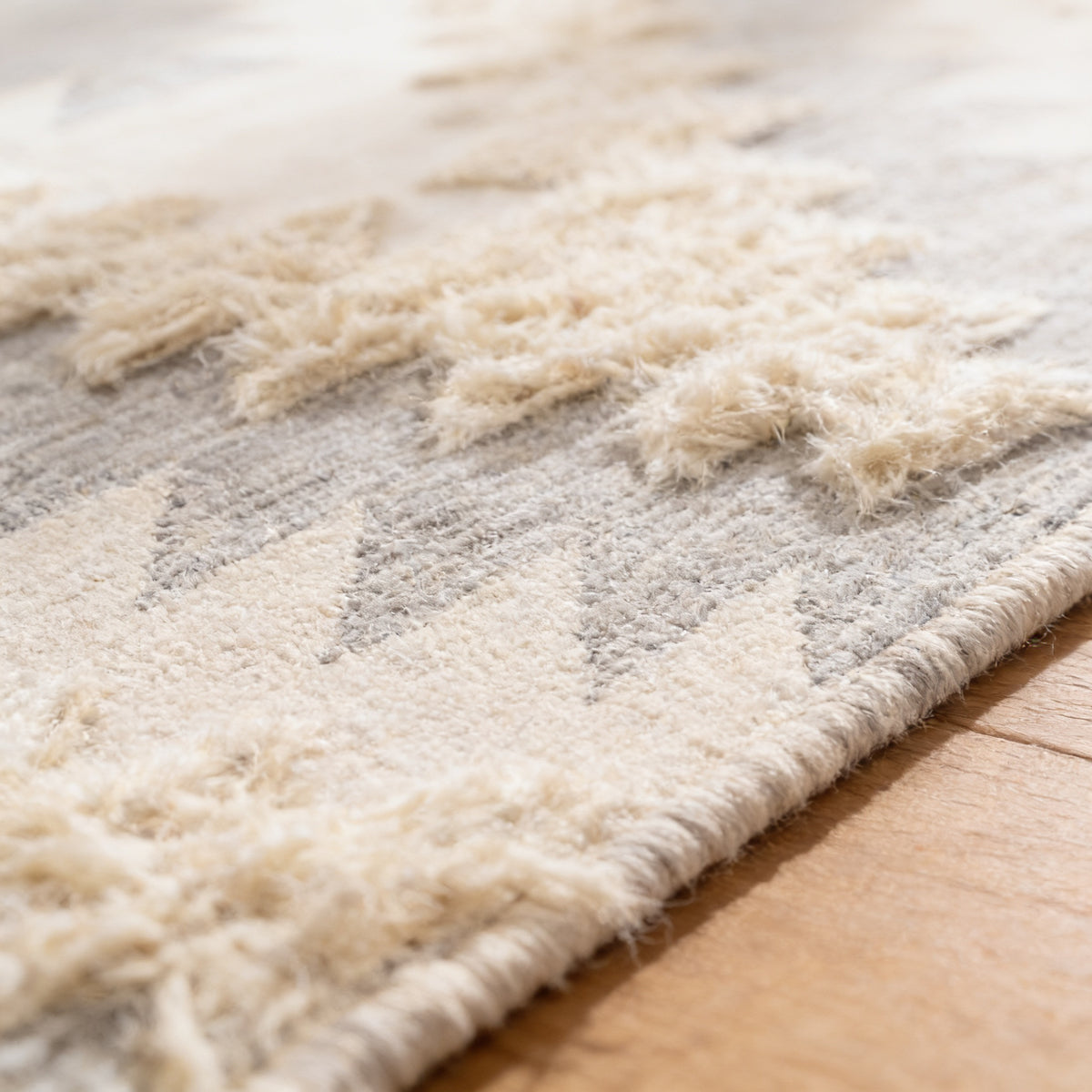 S43 handmade kilim rug — closeup view