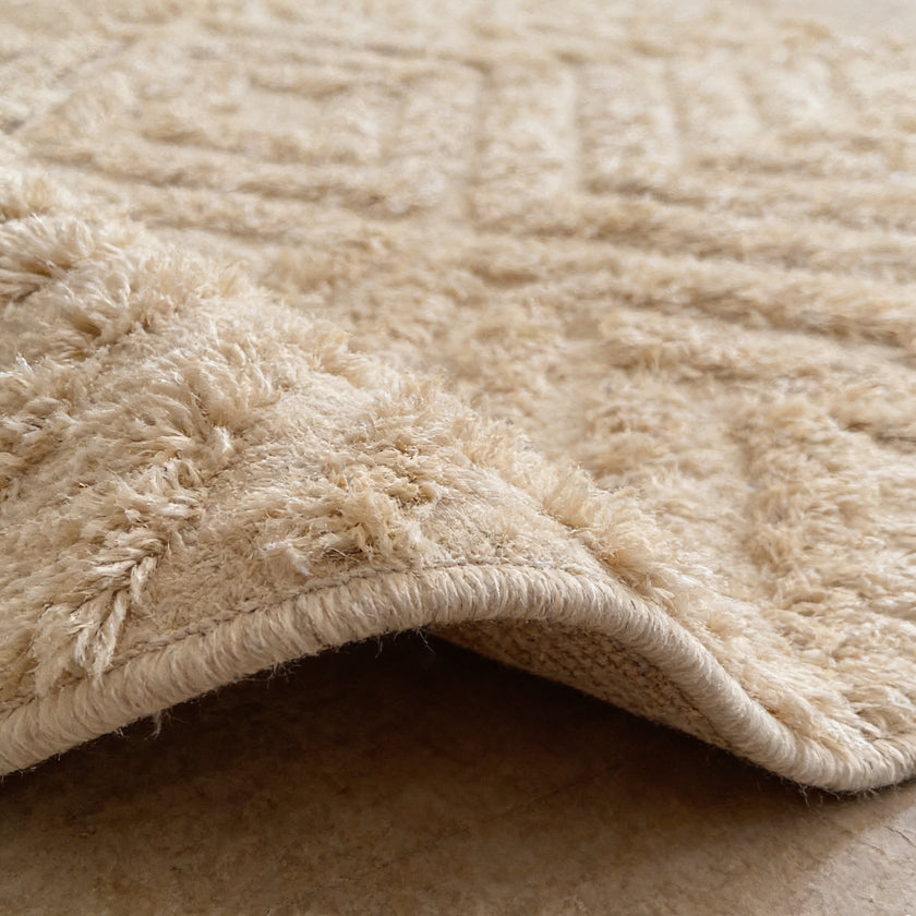 S45 handmade kilim rug — closeup view
