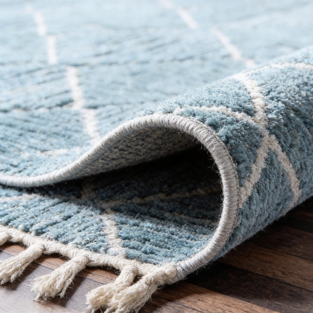 S52 handmade kilim rug — closeup view