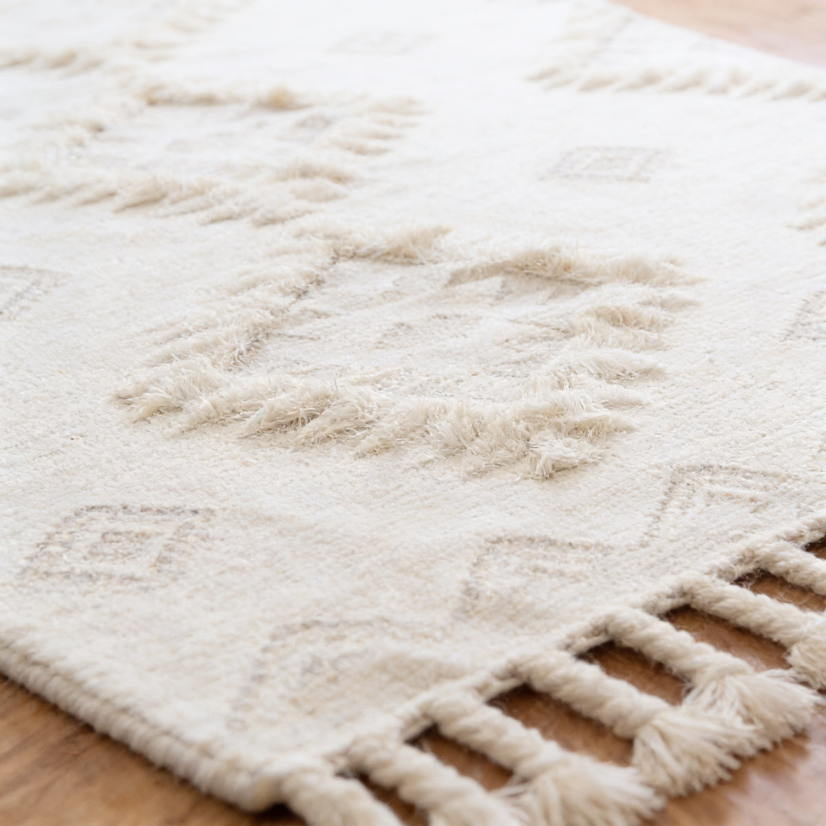 S65 handmade kilim rug — closeup view