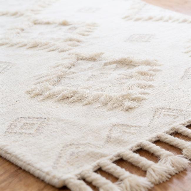 S65 handmade kilim rug — closeup view