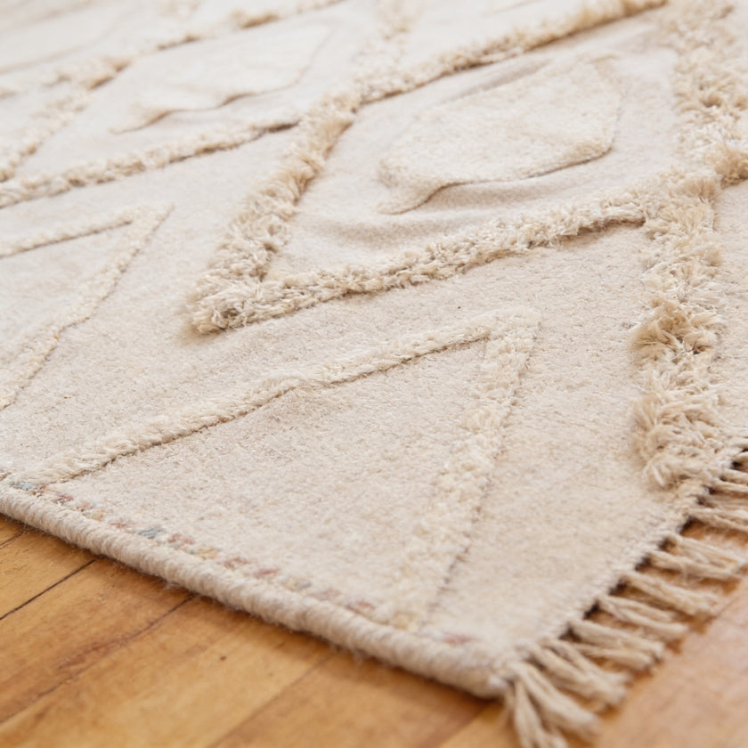 S72 handmade kilim rug — closeup view
