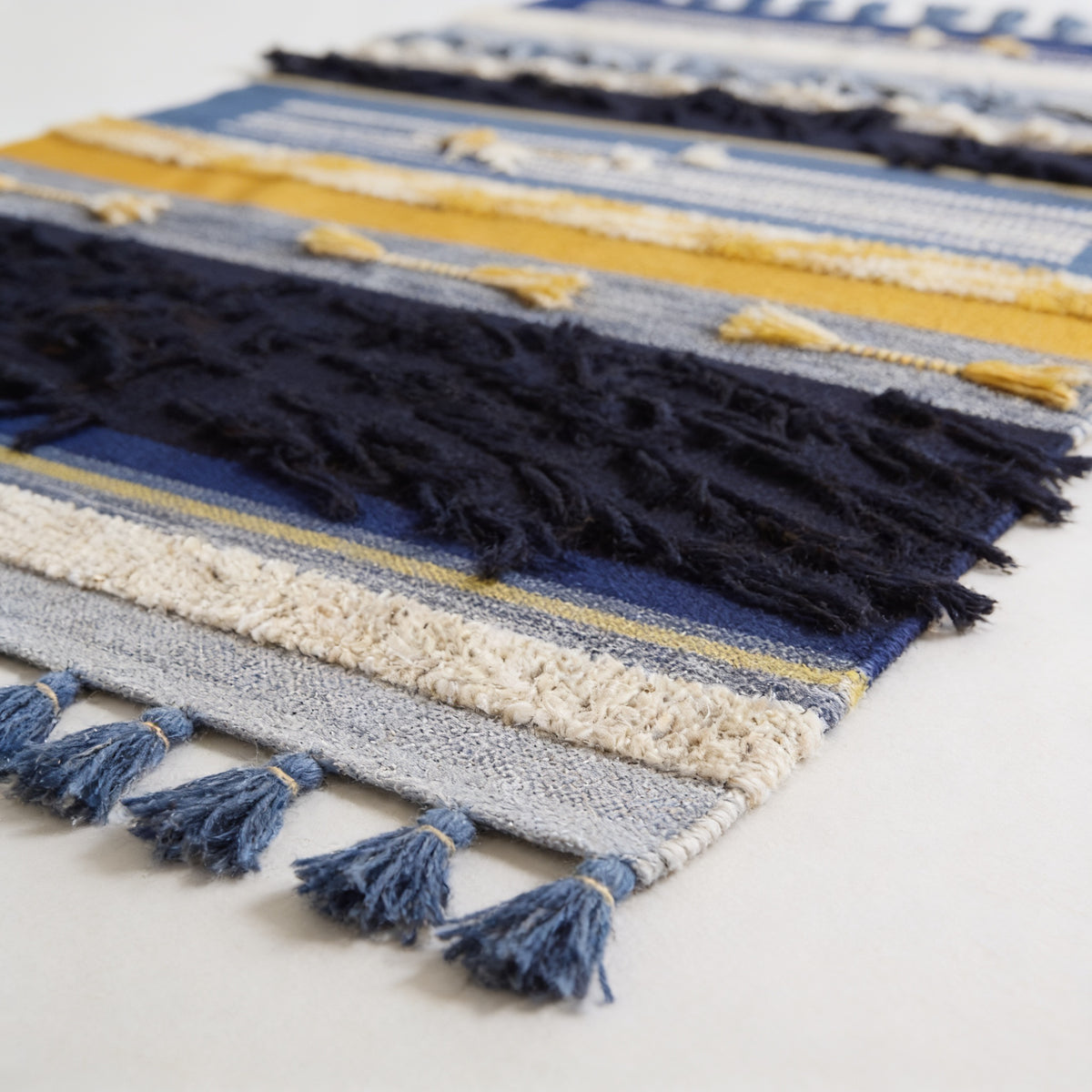 S73 handmade kilim rug — closeup view