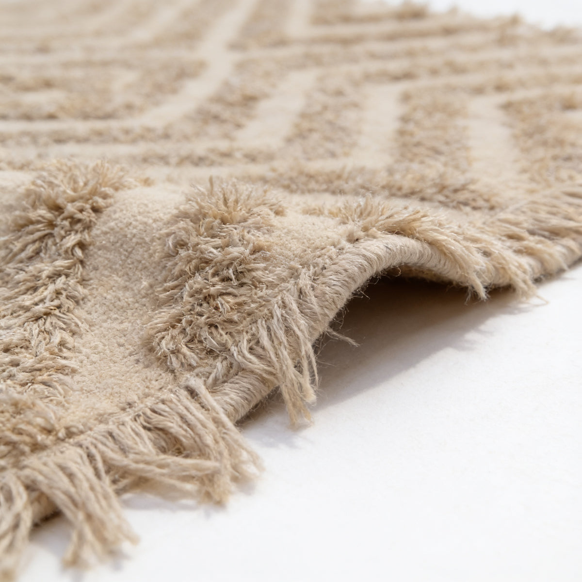 S77 handmade kilim rug — closeup view