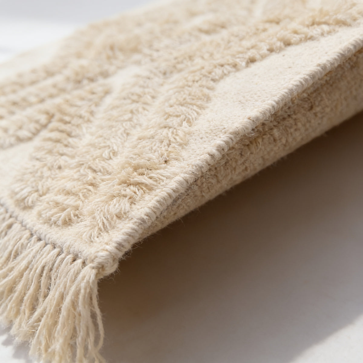 S80 handmade kilim rug — closeup view