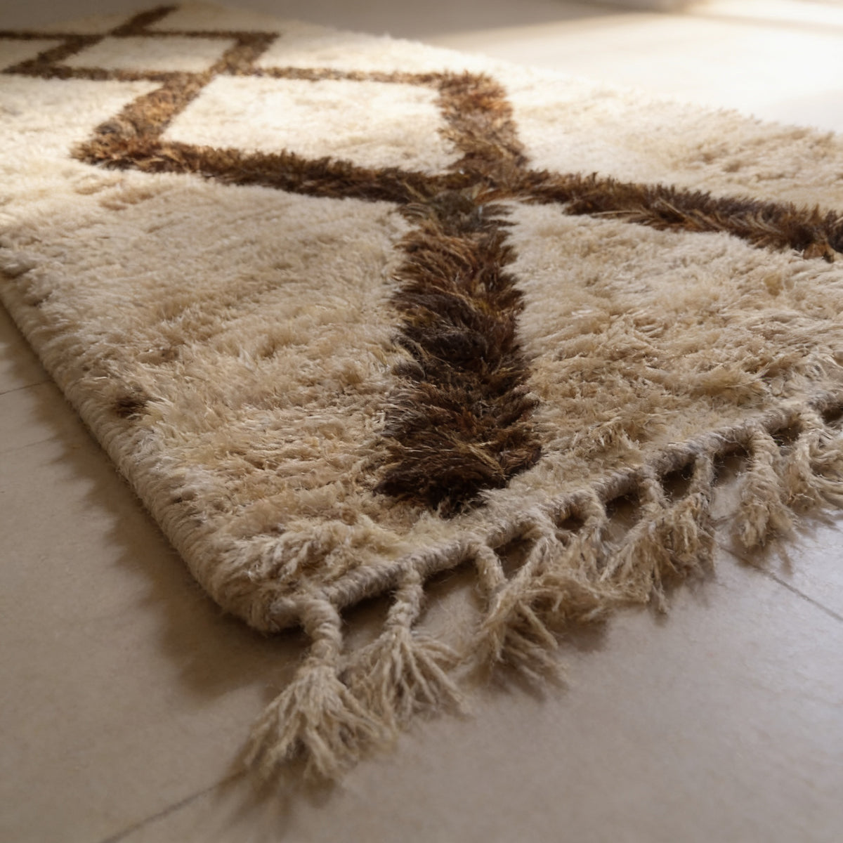 S91 handmade kilim rug — closeup view