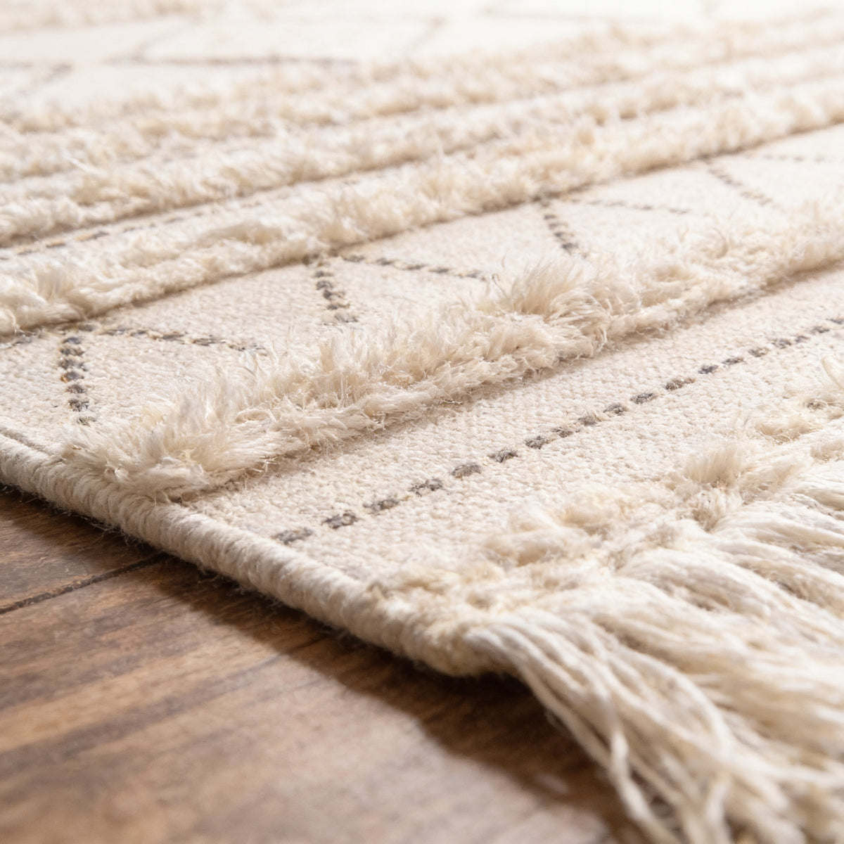 S95 handmade kilim rug — closeup view