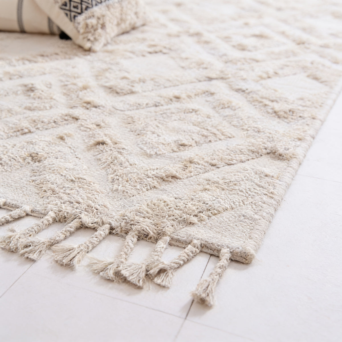 S96 handmade kilim rug — closeup view