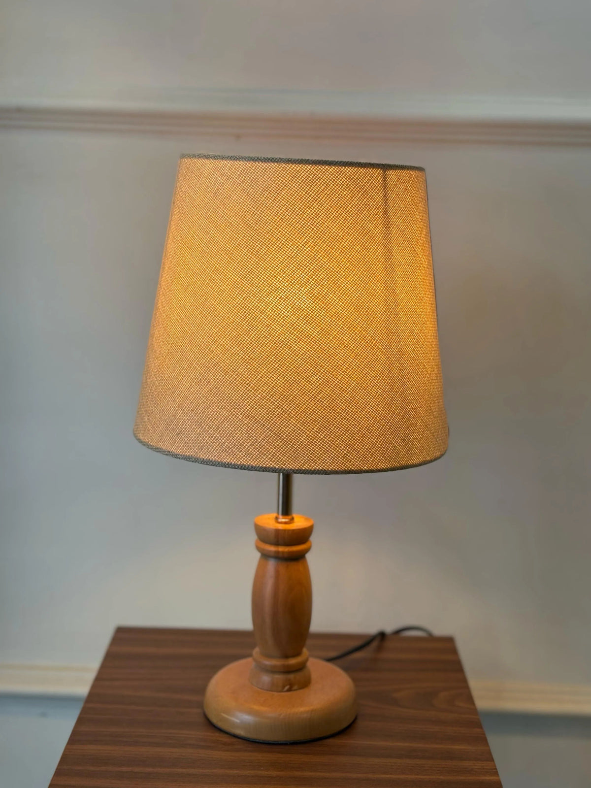 Modern Table Lamp 068